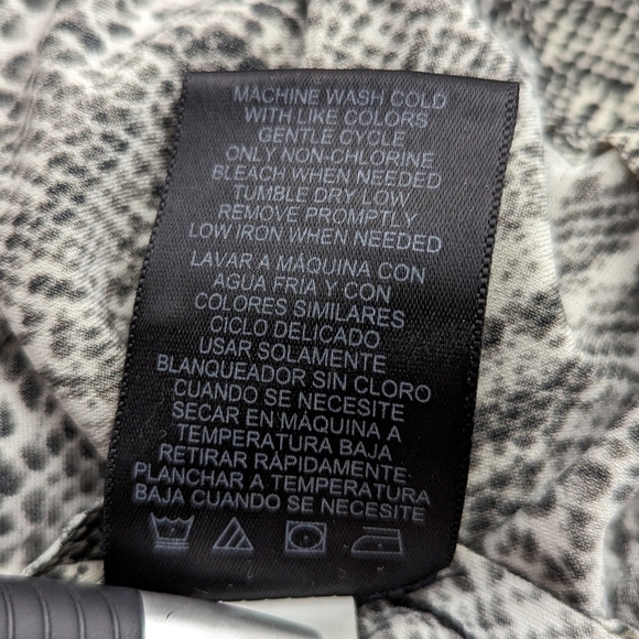 Revolve Norma Kamali Snake Print Shirt Dress Long Sleeve Collared M - Picture 9 of 9